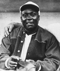 En 1932, Manuel “Cocaína” García poncha a 20 del Royal Criollos y el Caribe gana en 13 episodios. 1 a 0.