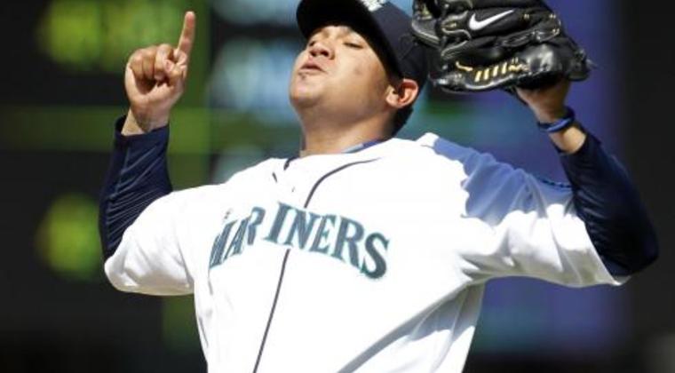 En 2010, en el 8vo inning Félix Hernández de los Marineros de Seattle poncha a los 4 rivales que enfrentó, igualando la marca para criollos que estableciera Wilson Álvarez delos Medias Blancas de Chicago el 21-07-1997.
