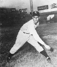  En 1951, José “Carrao” Bracho impulsa 2 con jonrón, permite 2 hits al Pastora y el Orange Victoria triunfa 4 a 1.