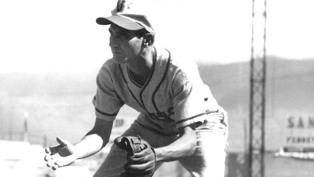 En 1954, la directiva de Leones del Caracas anunció la contratación de Luis Aparicio hijo para la temporada 54-55.