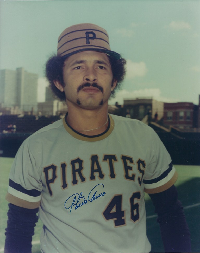 En 1977 Pittsburgh cambia a Oakland a Antonio Armas y Mitchell Page por Phil Garner y Tommy Helms. Los cuatro actuaron en la LVBP.