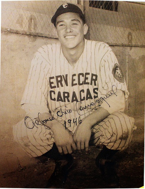 En 1946 Alfonso Carrasquel, shortstop del Cervecería, se convierte en el segundo venezolano en conectar jonrón con bases llenas en el profesional.