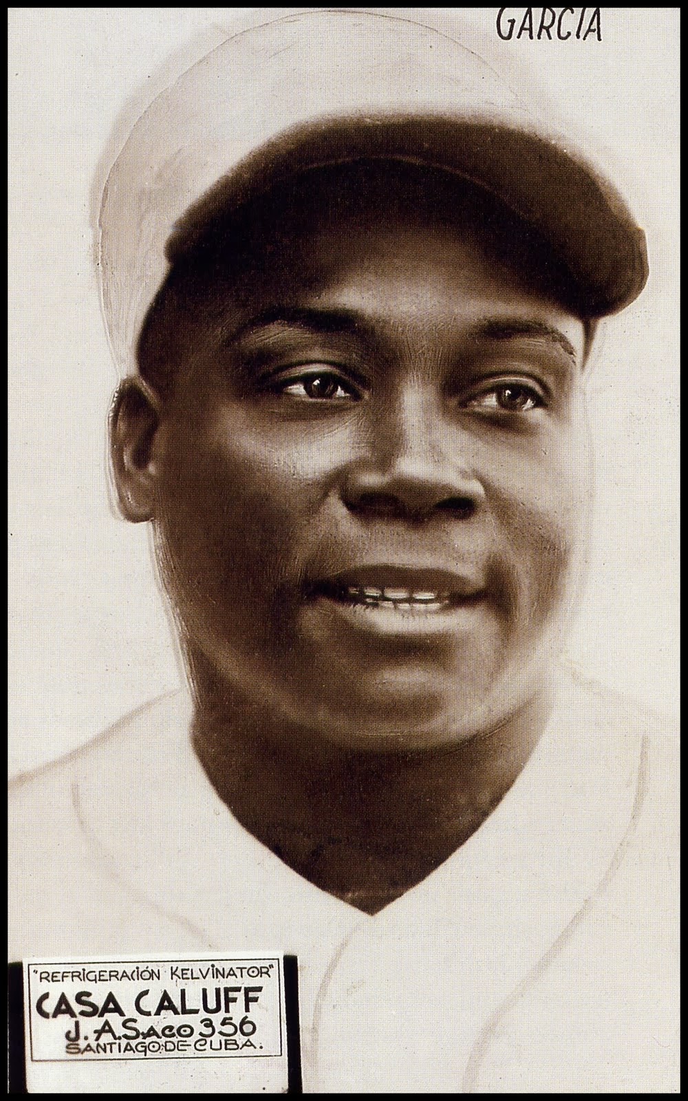 En 1932 Manuel “Cocaína” Garcia poncha a 15 y permite 2 hits en victoria del caribe sobre el Cincinnati, que reaparecía.
