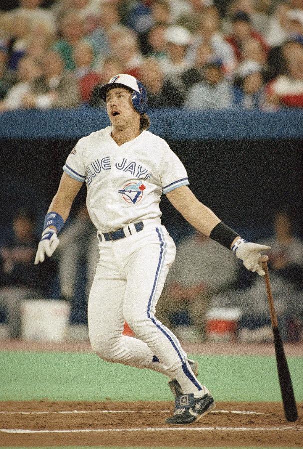 En 1963 Nace en Columbus, Ohio, Pat Borders, destacado receptor que jugó en la LVBP con Lara. En 1992 fue el Jugador Más Valioso en la Serie Mundial.