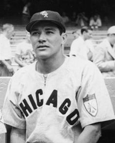 En 1951, Alfonso Carrasquel batea el único hit de los Medias Blancas en victoria del Filadelfia 5 a 0.
