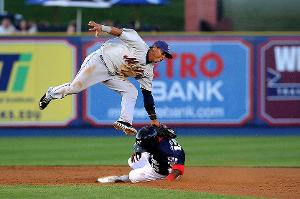 En 2009, debutó en grandes ligas Wilfredo Tovar con Mets de Nueva York en juego contra Filis de Filadelfia. Se fue de 4-2 con empujada. 