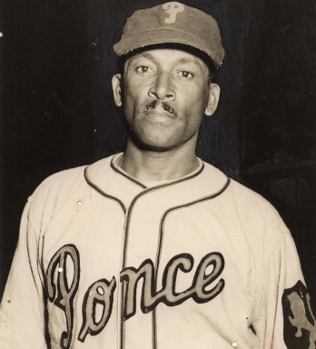 En 1934, Pedro “Perucho” Cepeda, del Universidad, conecta el primer jonrón en el Estadio del Lago, en Maracaibo.