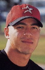 En 2001, Carlos Enrique Hernández se convierte en el criollo 134 que debuta en las grandes ligas con Astros de Houston. 