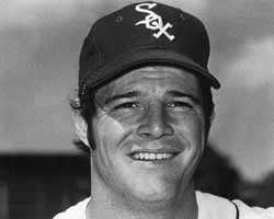 En 1969, Bill Melton, de Medias Blancas de Chicago, disparó tres jonrones en un partido. Meltón jugó para el Zulia en la 1969-1970.