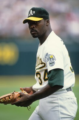 En 1957, nació en Oakland, California, el pitcher derecho Dave Stewart, quien actuó con Leones del Caracas (80-81) y Águilas del Zulia (81-82).