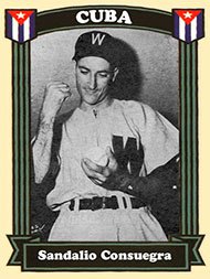 En 1949, Sandalio Consuegra dejó sin hits ni carreras al Cervecería Caracas y Cuba ganó 3 a 0 en la I Serie Internacional de Béisbol Profesional celebrada en Caracas.
