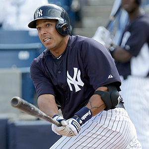 En 2001, el jardinero Juan Rivera debutó con los Yankees de Nueva York en juego ante Azulejos de Toronto. 