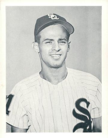 En 1955, Luis Aparicio, hijo, roba home para que el Caracas derrote al Magallanes por la mínima diferencia de 1 a 0.