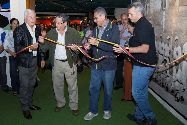 INAUGURADA II MUESTRA “EL ARTE EN EL BÉISBOL” 