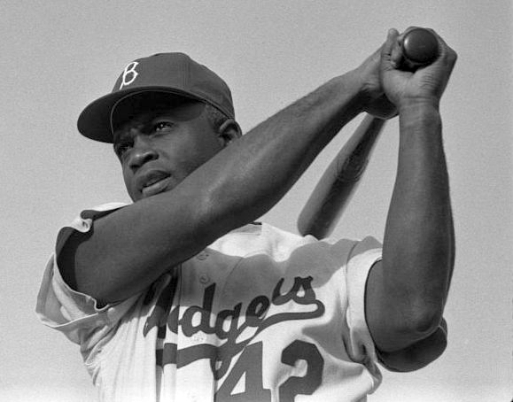 En 1945, las Estrellas Negras con Roy Campanella, Jackie Robinson, Marvin Williams y Roy Welmaker entre otros