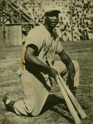 En 1932, debuta con el equipo Concordia, el cubano Martin Dihigo. Lo hizo como pitcher relevista ante el conjunto del Royal Criollos.