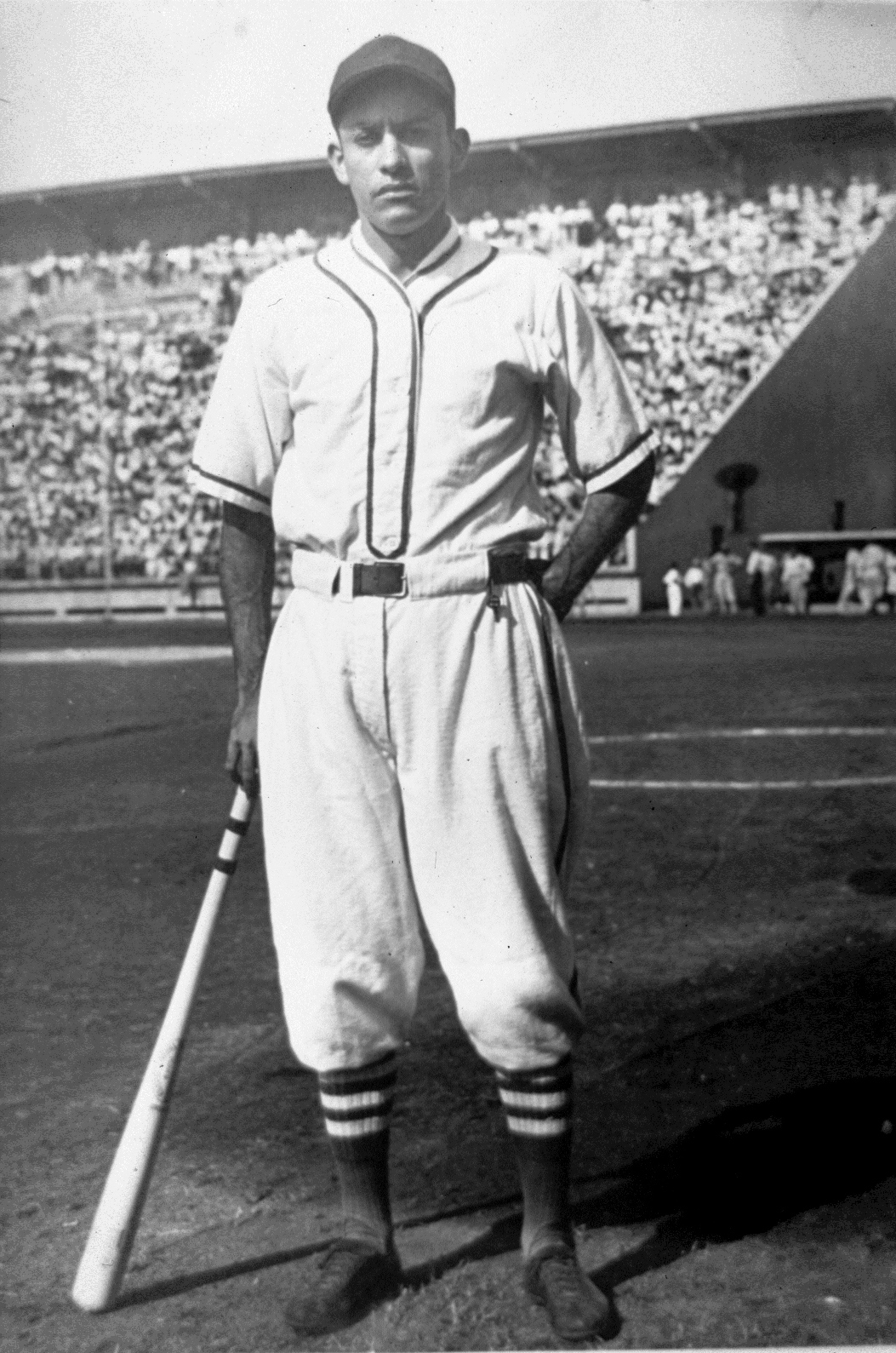 En 1915 Nace en Santa Lucia, estado Miranda, Carlos “Terremoto” Ascanio, pionero del béisbol profesional venezolano y único criollo que jugó en las Ligas Negras (1946). 