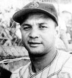 En 1912, Nace en La Habana, Cuba, el “Príncipe de Belén” Lázaro Salazar. Cubano que se ganó un lugar como uno de los más destacados mánagers en la historia del béisbol venezolano. Miembro del Salón de la Fama Venezolano Clase 2010.